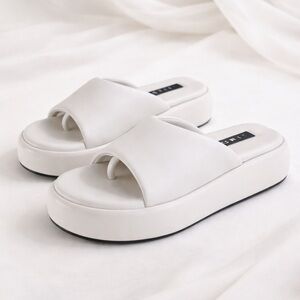 SIMÓN MILLER TAFFY SLIDE